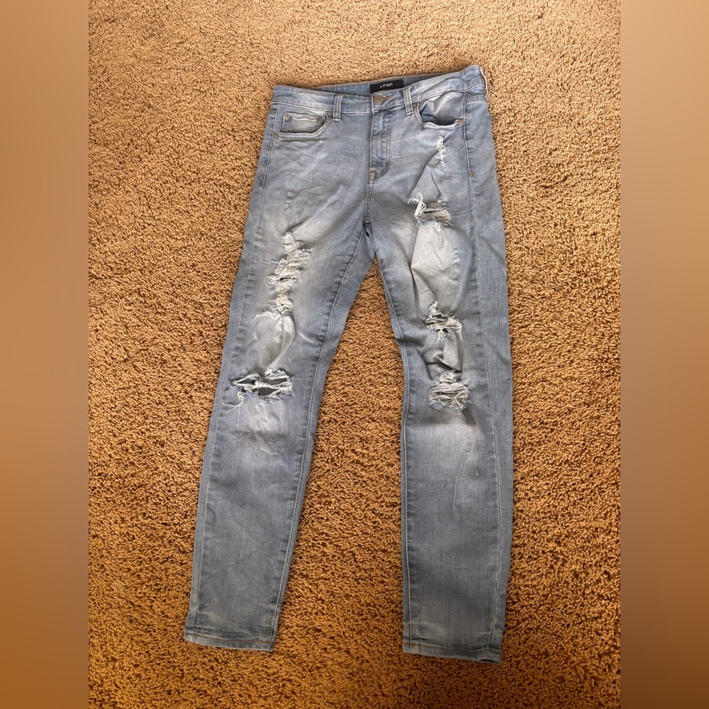 Aeropostale Light Wash Distressed High Rise Jegging